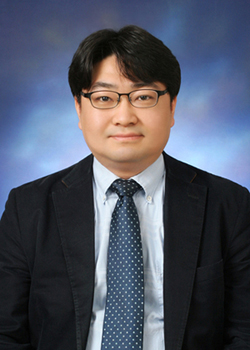 Professor Yi Gi-ra of the School of Chemical Engineering at Sungkyunkwan University is taking part in the joint research project. (Photo Courtesy of the Ministry of Science, ICT and Future Planning)
