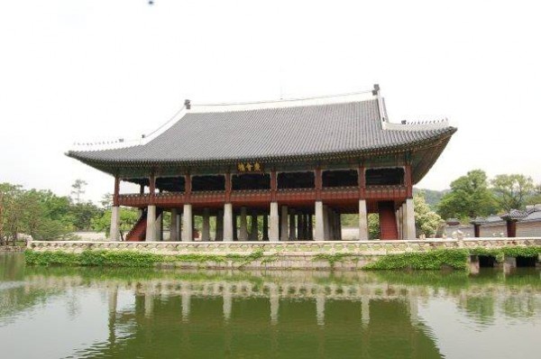 One of the pavilions where the Korean Drama Rooftop Prince was shot © Tiosen Media Library