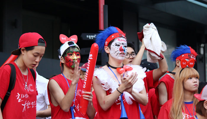 World_Cup_Korea_Russia_match_06.jpg