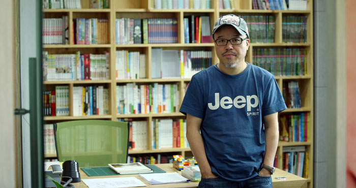 Yoon Tae-ho, creator of ‘Misaeng,’ says becoming a comic artist was his destiny.
