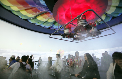 The Lotte Pavilion offers a multimedia simulation of a hot-air balloon ride over the ocean 