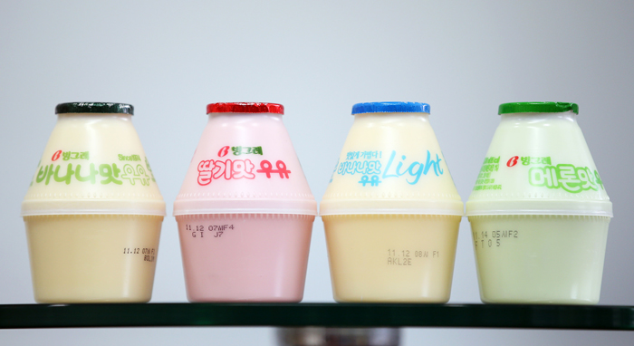 (From left) Banana Flavored Milk, Strawberry Flavored Milk, Banana Flavored Milk Light and Melon Flavored Milk. With the huge popularity of Banana Flavored Milk, similar milk products were launched in its wake and have also become well-liked. 