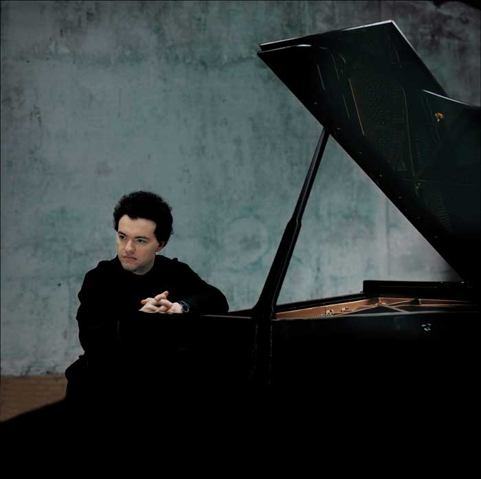  Russian pianist Evgeny Kissin will perform in March in Korea. (Photo courtesy of Credia) 