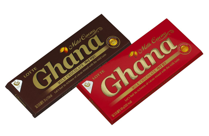 Ghana Mild (left) and Ghana Milk are two of the most popular chocolates in Korea. There is a milk chocolate brand that has been continuously loved by the public for over 40 years.