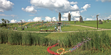 Pyeonghwa-Nuri Park, Imjingak: Located in Paju, Gyeonggi-do, this is a culture park formed to turn Imjingak, which was a symbol of the conflict between the two Koreas and the cold war era, into a landmark for reconciliation, co-existence, peace, and unification.