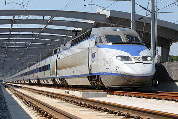 The new KTX service will be extended to Incheon International Airport starting December, 2013 (photo courtesy of Gonggam Korea).