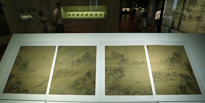  'Eight Views of the Xiao and Xiang Rivers,' by an unknown painter, is dated to the 16th century. (photo: Jeon Han) 