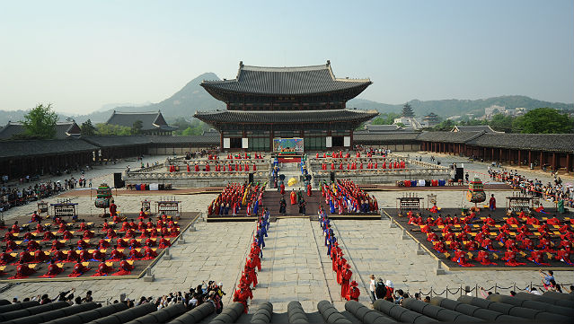 A celebration of the 615th anniversary of the birth of King Sejong took place on May 12 and 13 in Gyeongbokgung Palace (photo courtesy of the National Gugak Center).