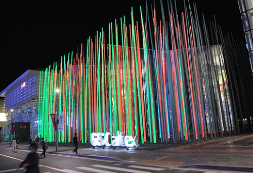 The GS Caltex Pavilion is surrounded by a field of 380 LED blades