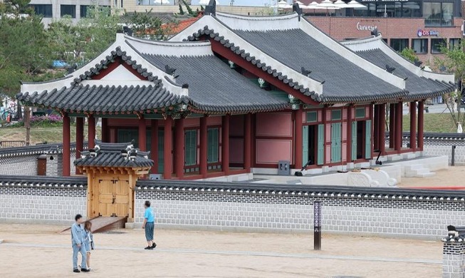 119-year-old Hwaseong Haenggung Palace fully restored