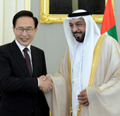 121121_president_lee_uae_th.jpg