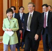 Park_Gates_thumb3_0423.jpg