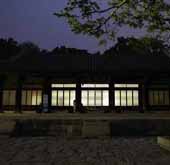 Royal experience for a night at Seoul palace