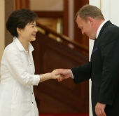 President pledges support for green growth think tank