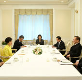 President holds talks with former Chinese foreign minister