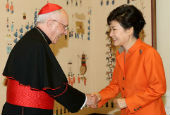 President Park invites Pope to Korea