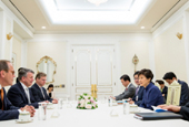 President Park, Royal Dutch Shell discuss energy issues 