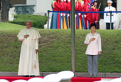 President Park meets the Holy Father