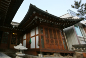 A night in a traditional Hanok home, full of warmth, hospitality