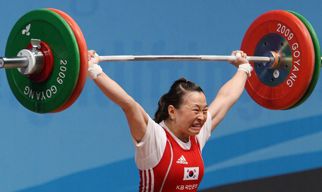 S. Korean Yoon Jin-hee wins bronze in women's weightlifting 