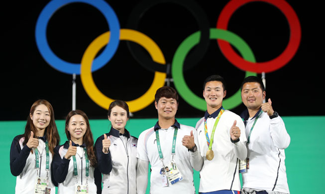 Park congratulates S. Korea's historic archery sweep in Olympics 