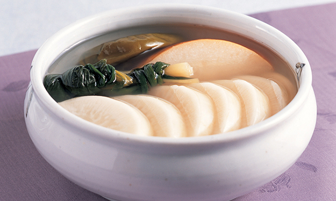 Korean recipes: Dongchimi radish water kimchi