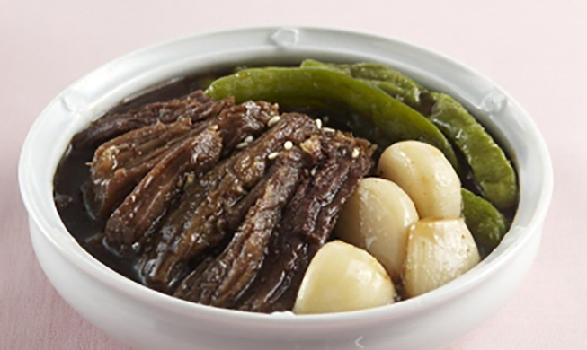 Korean recipes: Braised beef in soy sauce (쇠고기장조림)