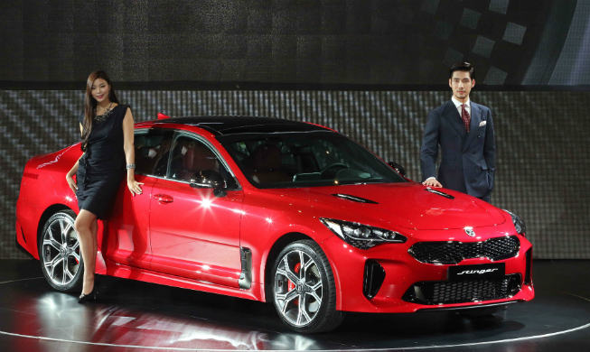 Kia unveils first sports sedan 