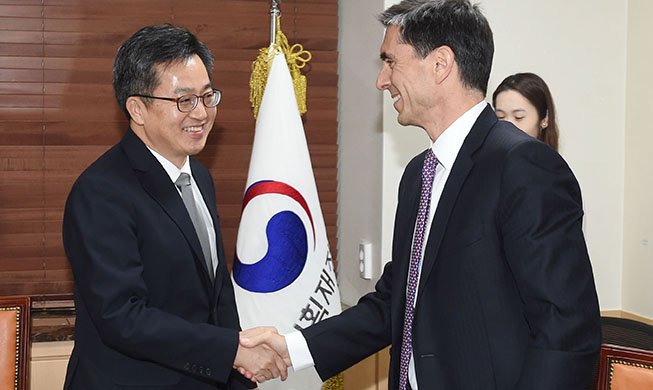 IMF upgrades Korea’s economic growth outlook to 3.2 percent