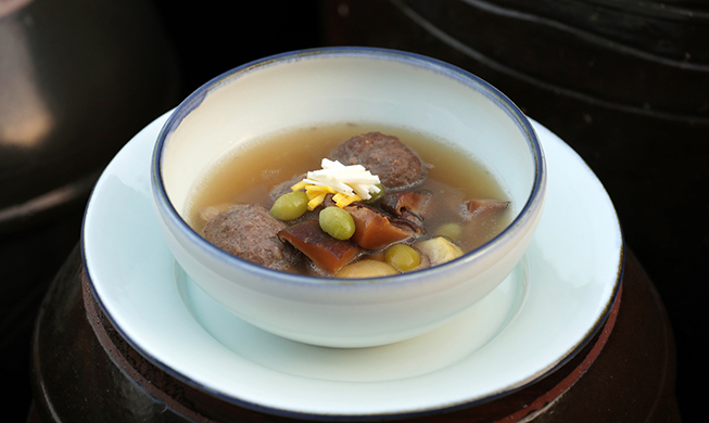 [Korean recipes for PyeongChang 2018] Korean beef short rib patties with soup