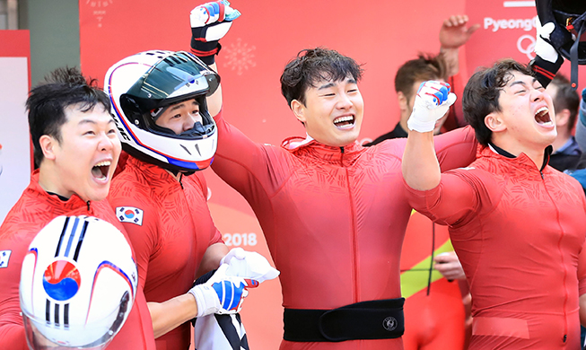Korean women curlers, 4-man bobsledders win first Olympic silver medals