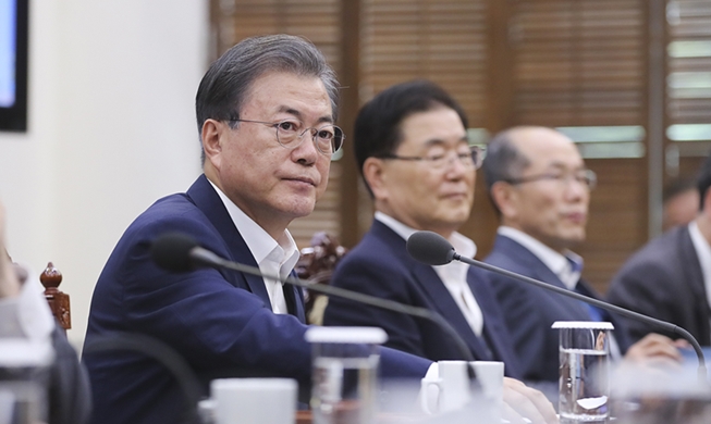 President Moon says Korea can surpass Japan economically