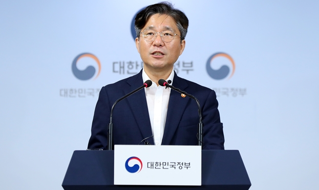Trade minister calls Japan's export restrictions on Korea 'groundless'