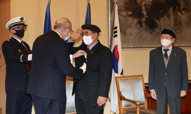 2 Korean veterans get France's highest military honor
