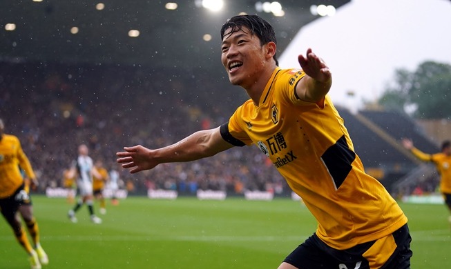 Son, Hwang named to teams of the week of BBC, EPL