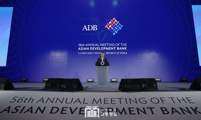 President Yoon pledges solidarity with ADB for global co-prosperity
