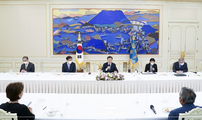 Remarks by President Moon Jae-in at Meeting with Delegation from U.S. Congressional Study Group on Korea