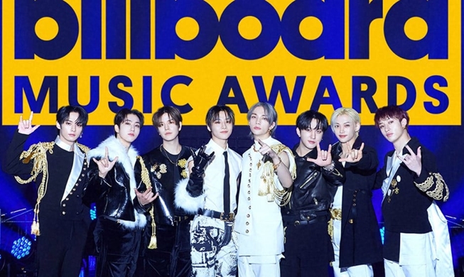 Four K-pop acts win honors at annual Billboard Music Awards