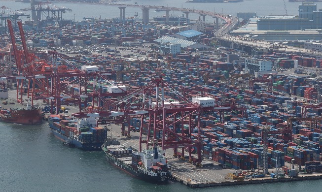 Exports last month set record high in nation's 65-year trading history