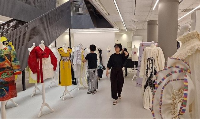 KCC in Sweden hosts int'l fashion art exhibition