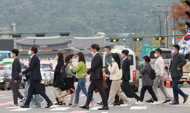 IMF raises Korea's growth forecast to 2.6% this year