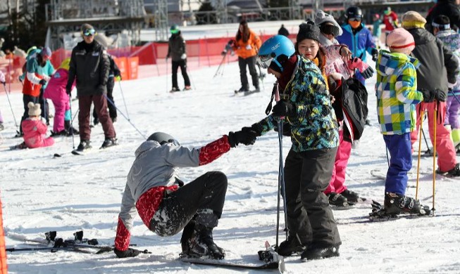 Ski tourism resumes with arrival of tour groups from Taiwan, HK