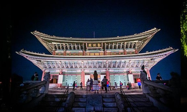 Gyeongbokgung Palace Starlight Tour promises enticing evening