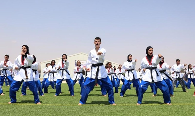 Sports festival instills hope in young Syrian refugees in Jordan