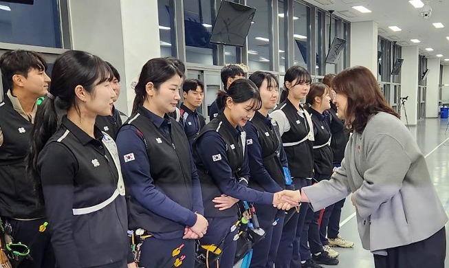 Vice minister gives pep talks to athletes for Paris Olympics