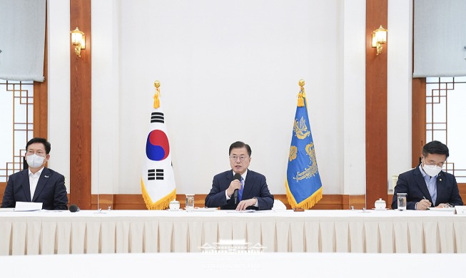 Remarks by President Moon Jae-in at Meeting with Leadership of Ruling Democratic Party of Korea