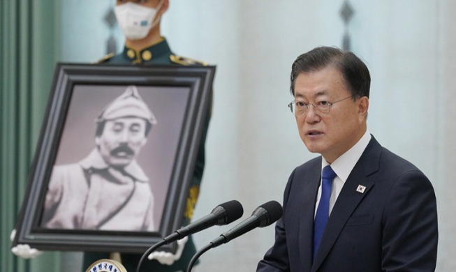 Remarks by President Moon Jae-in at Posthumous Presentation of Order of Merit to General Hong Beom-do