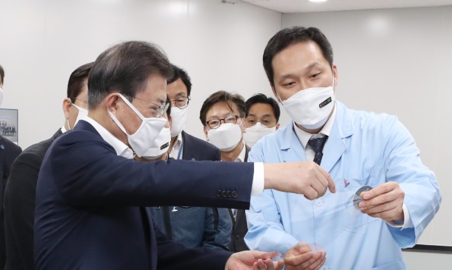 'Korea will share COVID-19 quarantine, treatment experience with world'