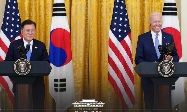 Opening Remarks by President Moon Jae-in at Joint Press Conference Following ROK-U.S. Summit