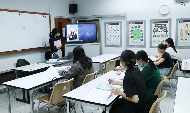 Korean is No. 2 secondary foreign language on Thai college test